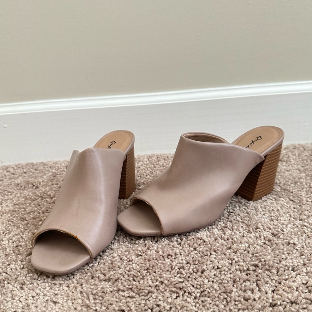 Qupid heeled mule